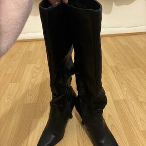 Chic Black Knee-High Heeled Boots